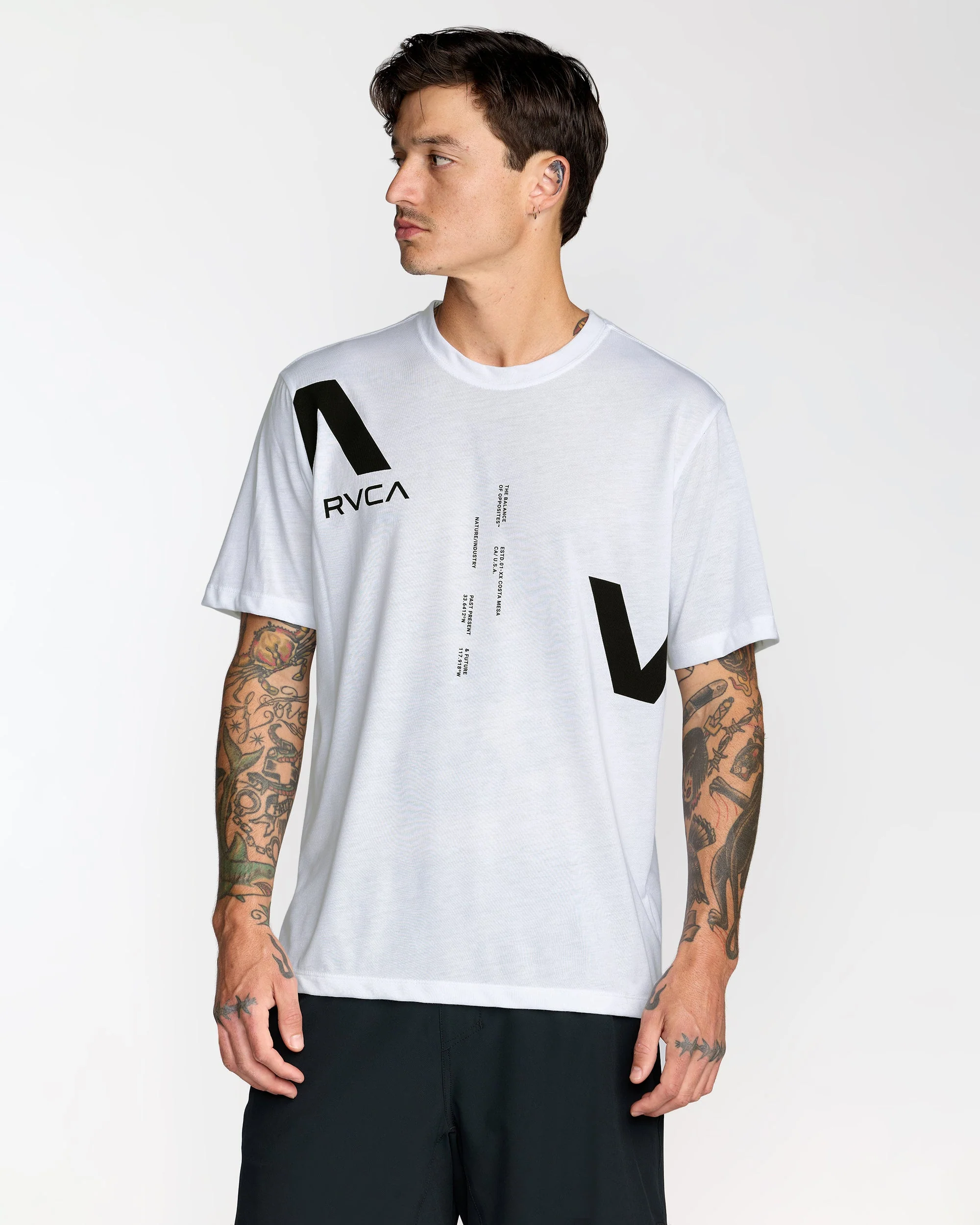 VAa Divided Short Sleeve Tee - Image 6