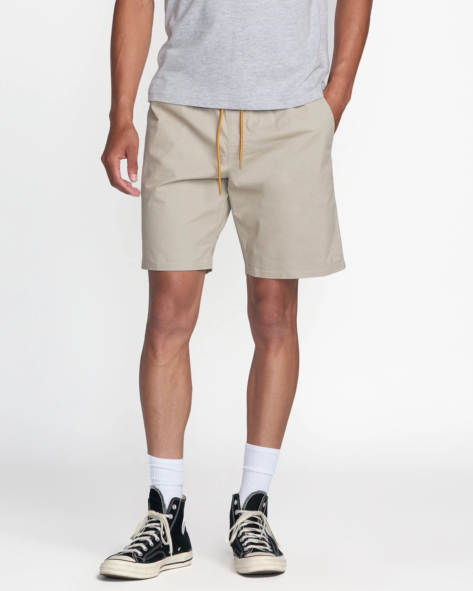 Weekend Elastic 2 19" Short