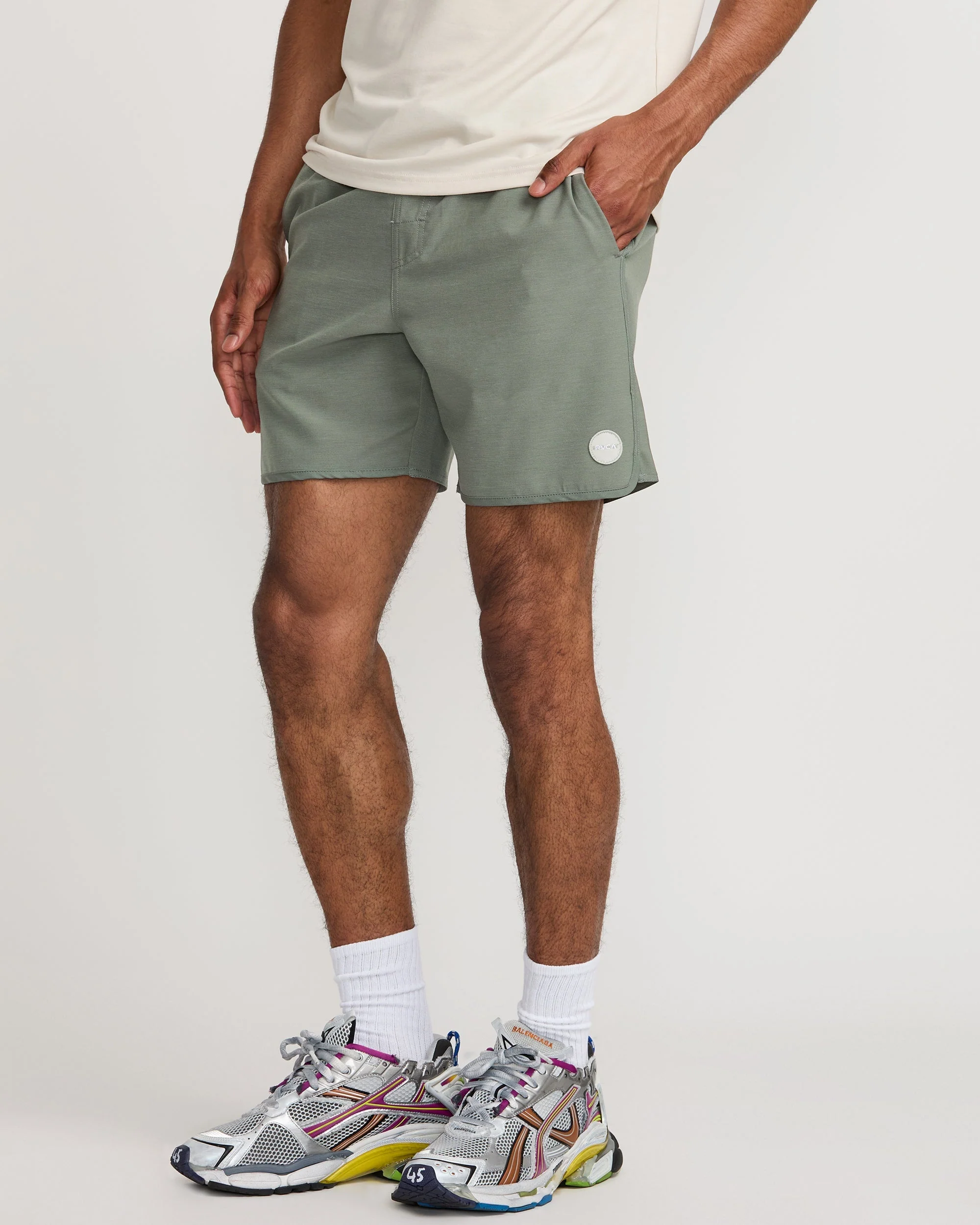 Yogger Hybrid 17" Short - Image 7